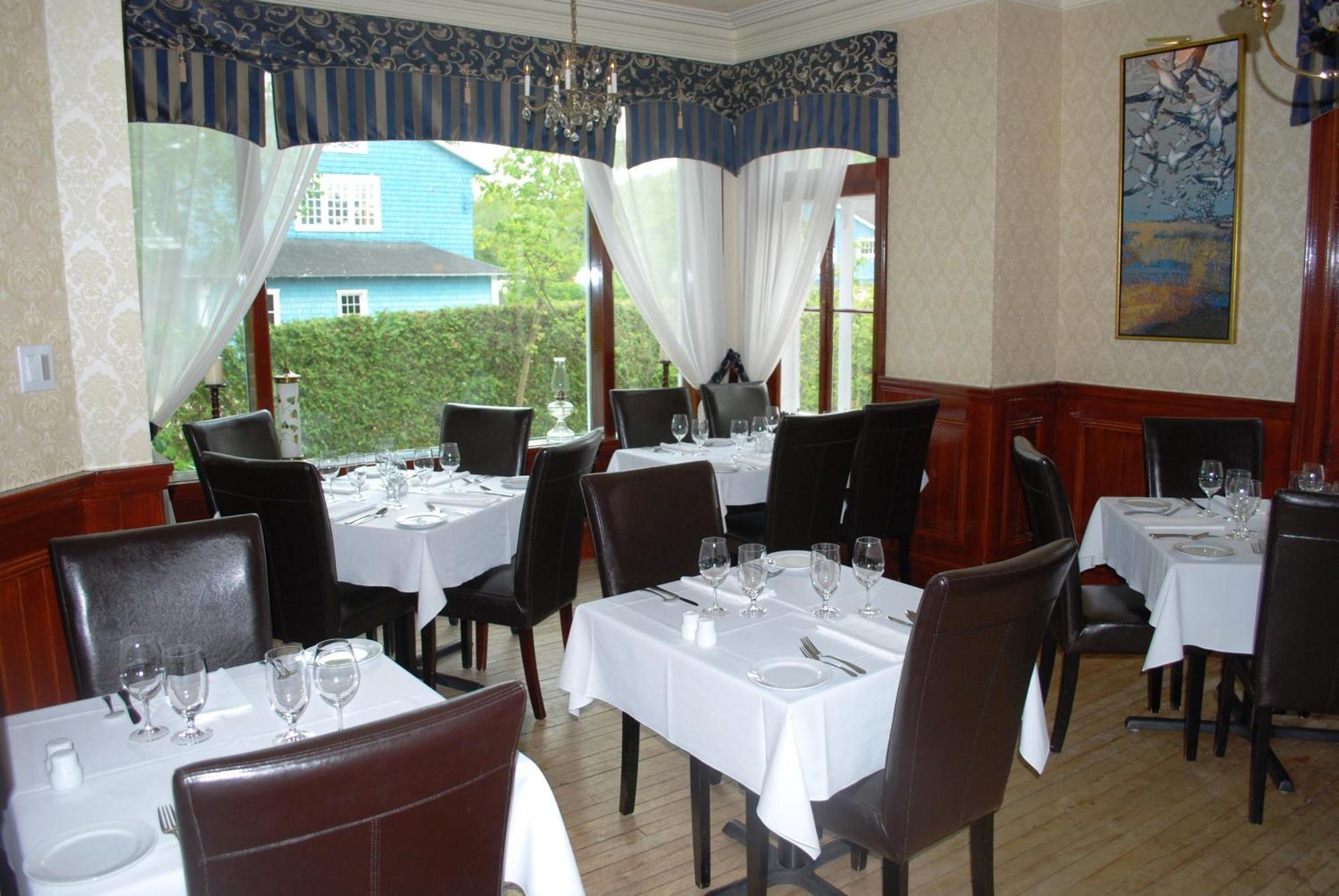 Chez Truchon Bistro-Auberge La Malbaie Εξωτερικό φωτογραφία