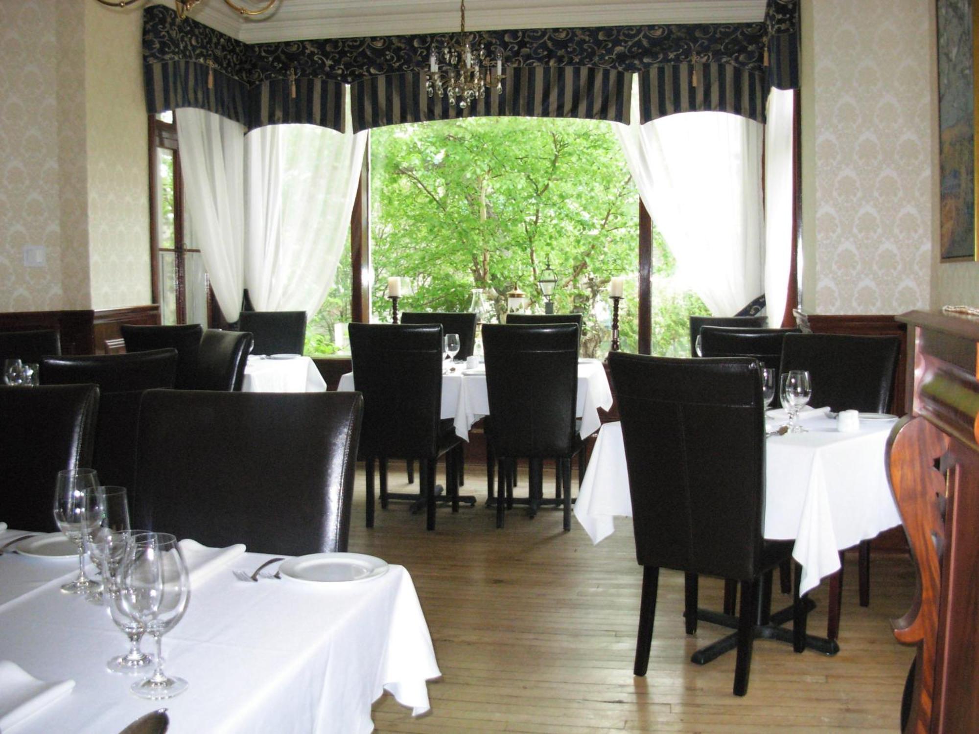 Chez Truchon Bistro-Auberge La Malbaie Εξωτερικό φωτογραφία