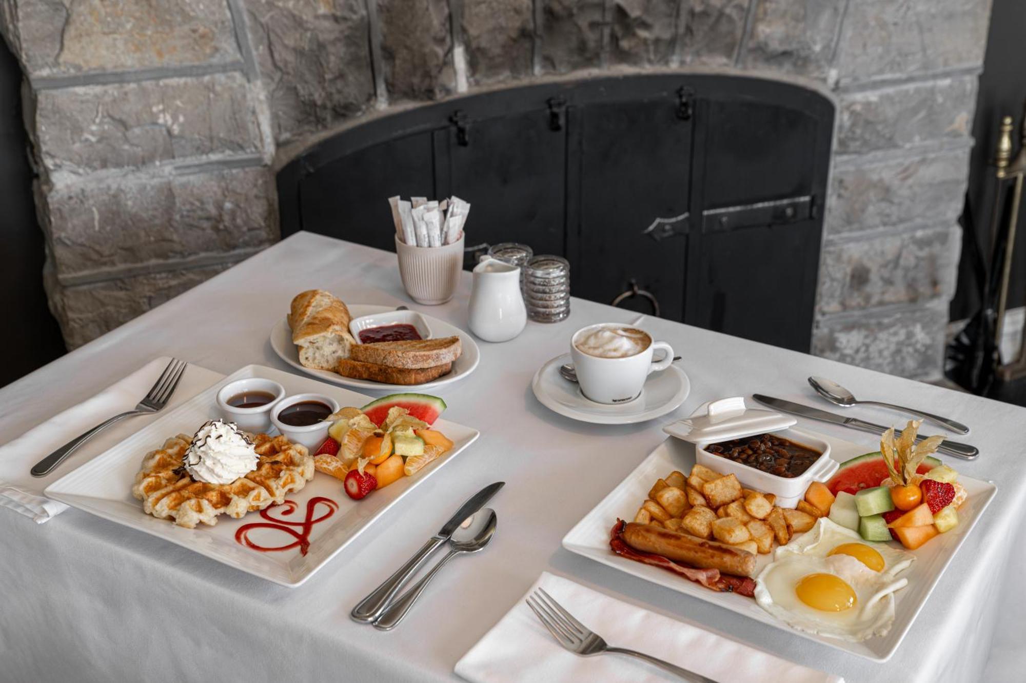 Chez Truchon Bistro-Auberge La Malbaie Εξωτερικό φωτογραφία